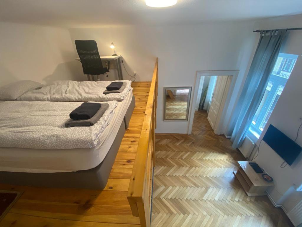 Ac With Free Parking At Acacia St, City Center Budapest Eksteriør bilde