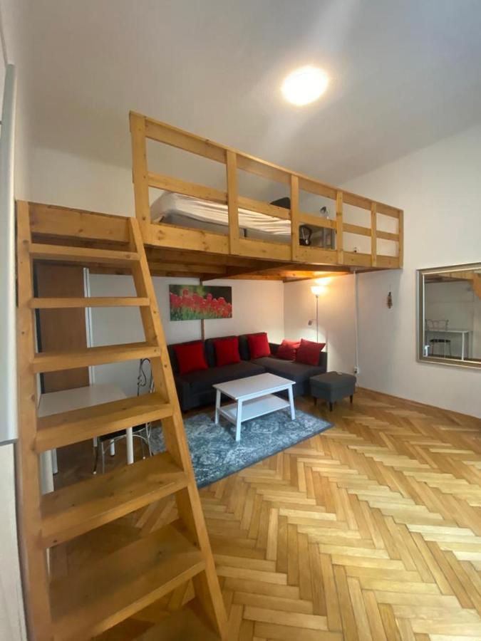 Ac With Free Parking At Acacia St, City Center Budapest Eksteriør bilde