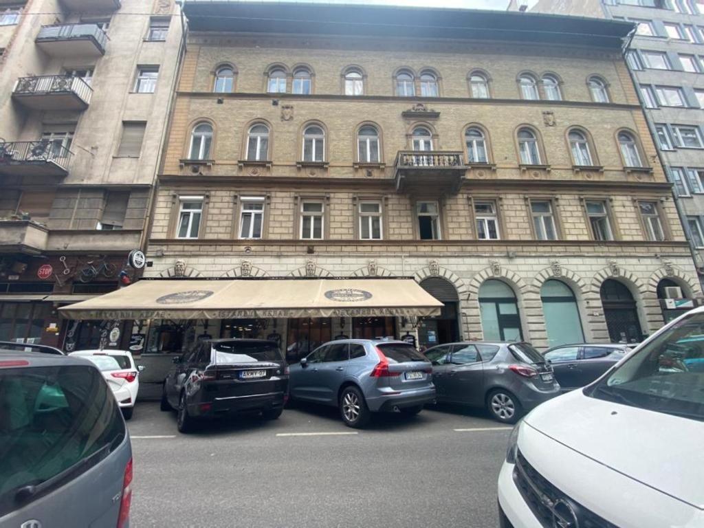 Ac With Free Parking At Acacia St, City Center Budapest Eksteriør bilde
